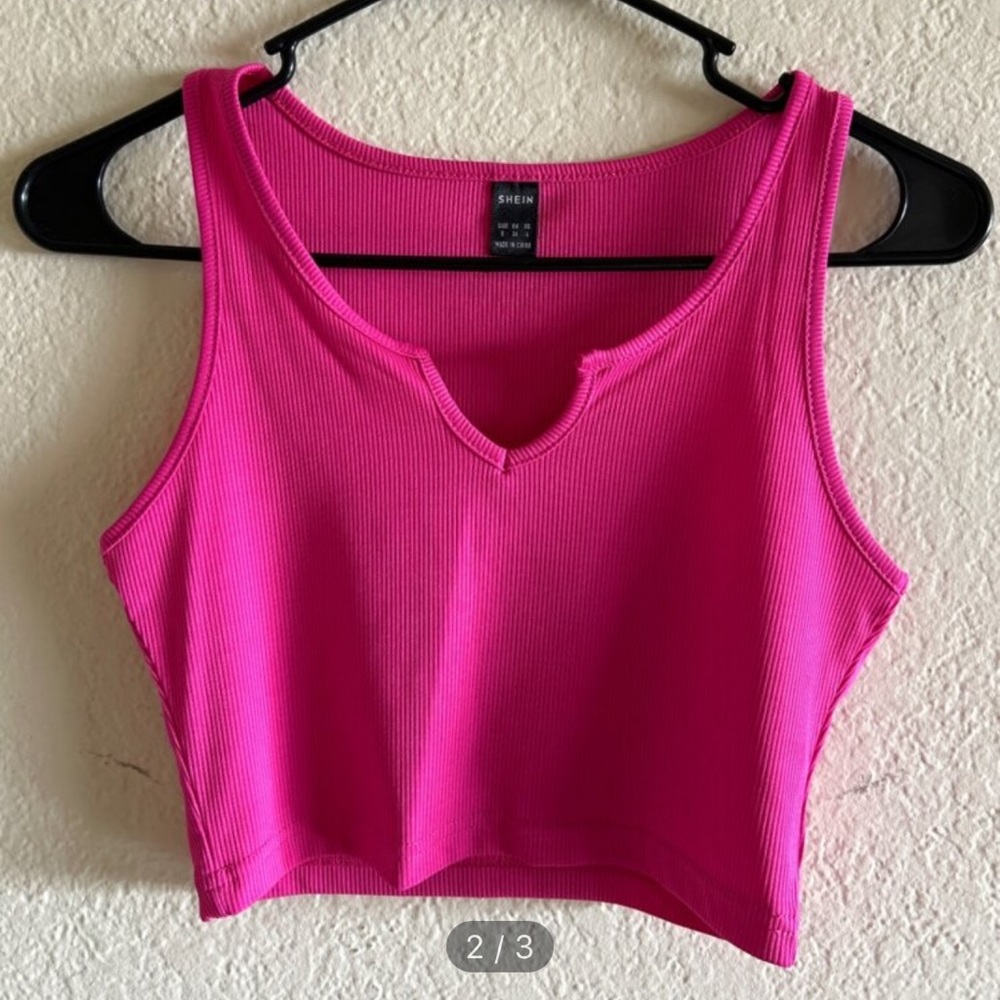Notch Neck Rib-knit Tank Top - Picture 6 of 6